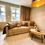 Apartman I Bergens Vakreste Gate - Nydelig Utsikt Over Innseilingen Til Bergen!