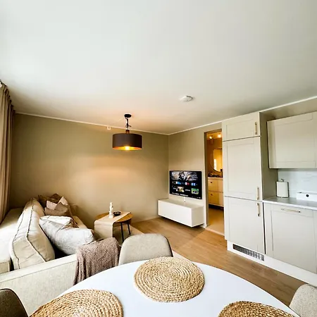 I Bergens Vakreste Gate - Nydelig Utsikt Over Innseilingen Til Bergen!